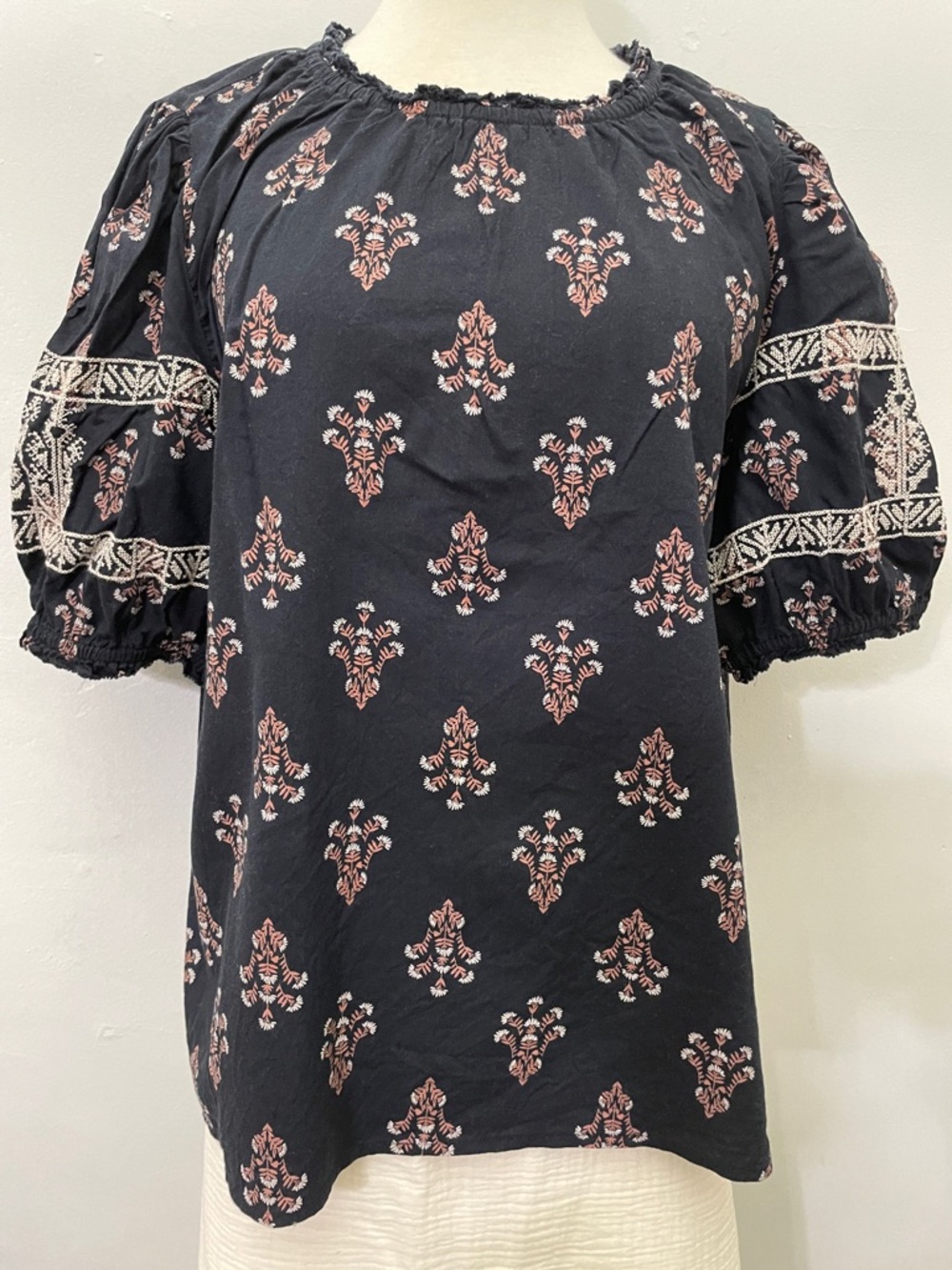 Knox Rose Boho Black & Cream Floral Block Print Embroidered Peasant Top L